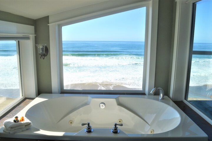 Hot Tub 36 of 37