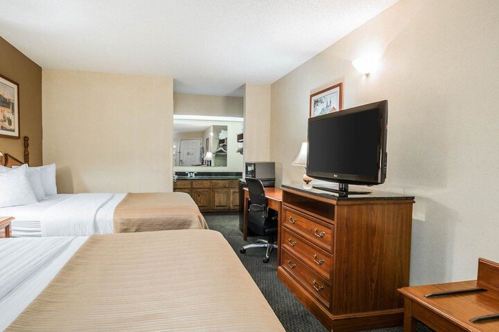 Room 13 of 24