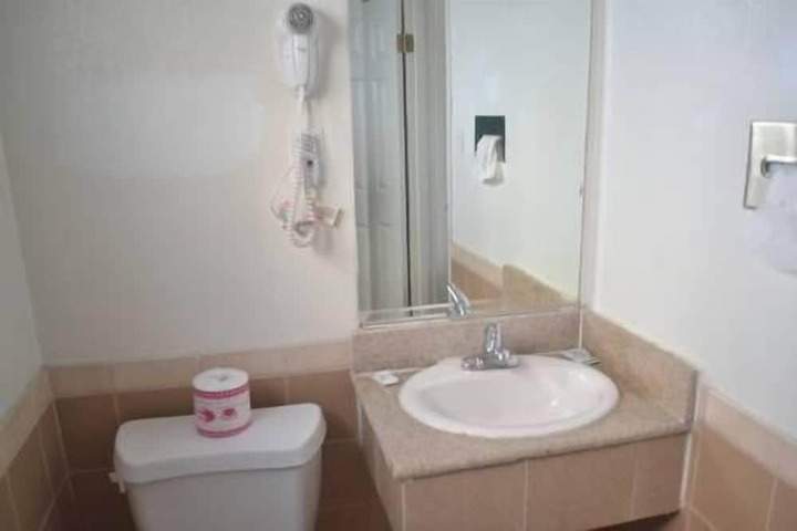 Room 12 of 20