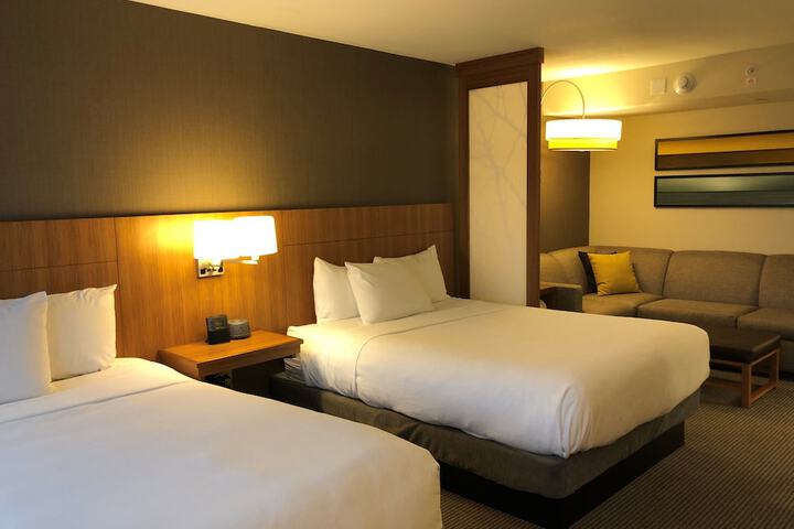 Hyatt Place Chicago / OHare Airport