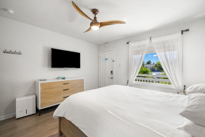 Room 47 of 75