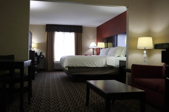 Room 15 of 38