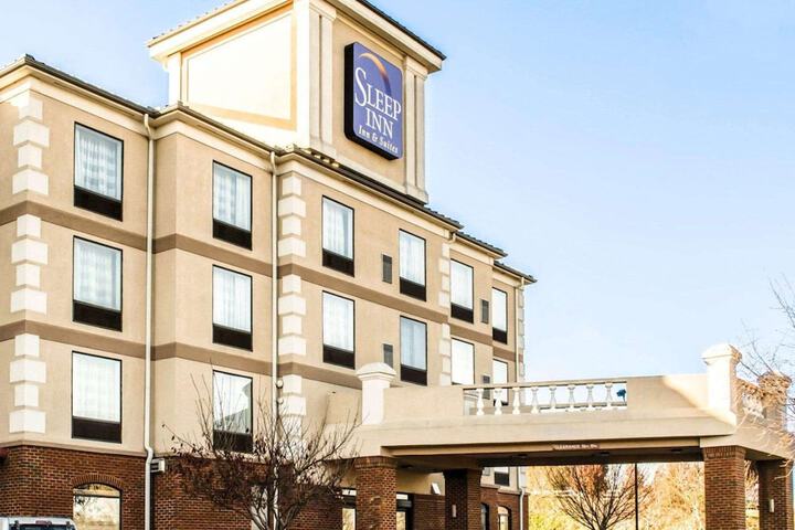 Sleep Inn & Suites Virginia Horse Center