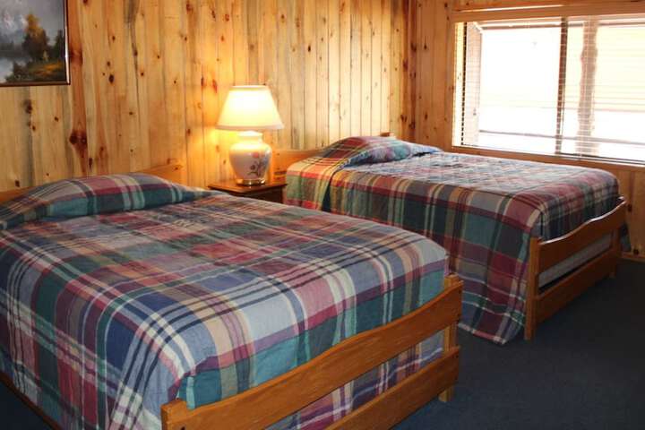 Room 4 of 18