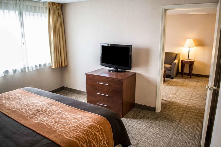 Room 68 of 103