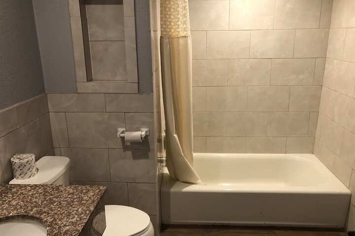 Room 14 of 24