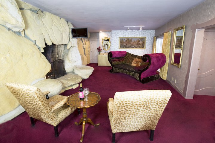 Room 266 of 461