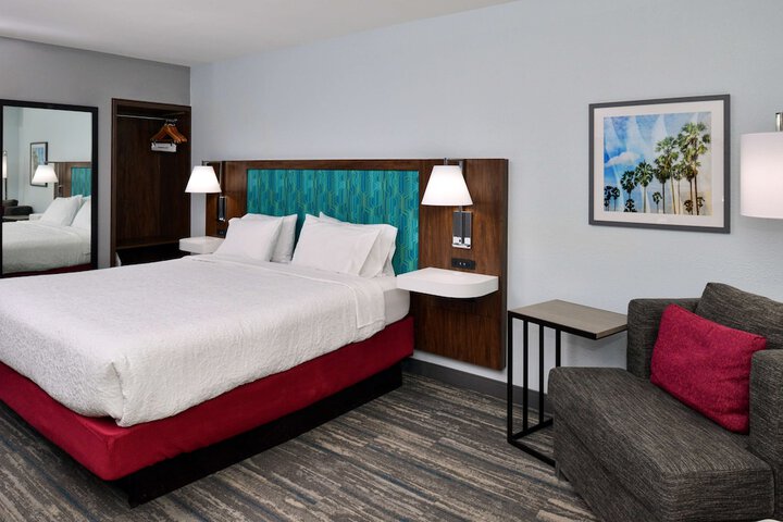 Room 16 of 42