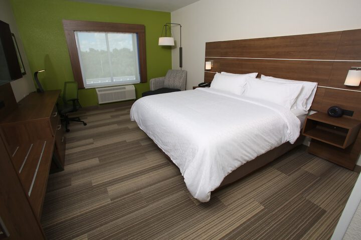 Room 18 of 51