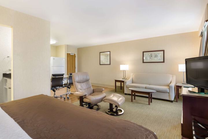 Room 16 of 26
