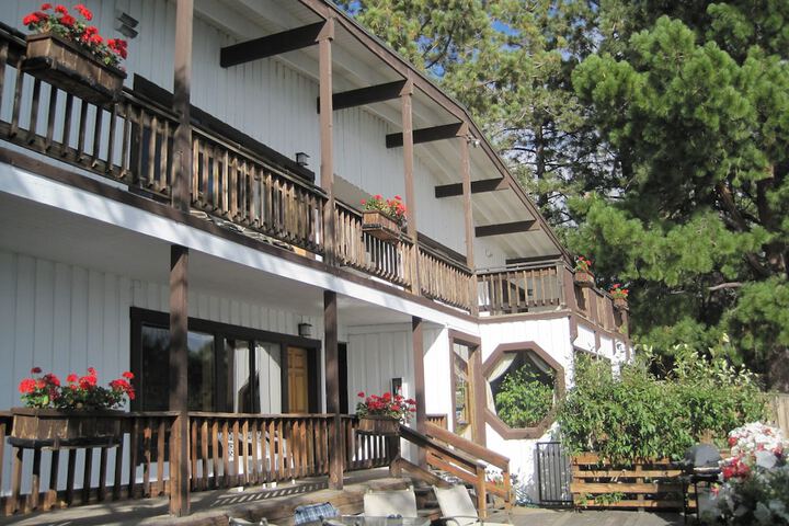 Holiday House