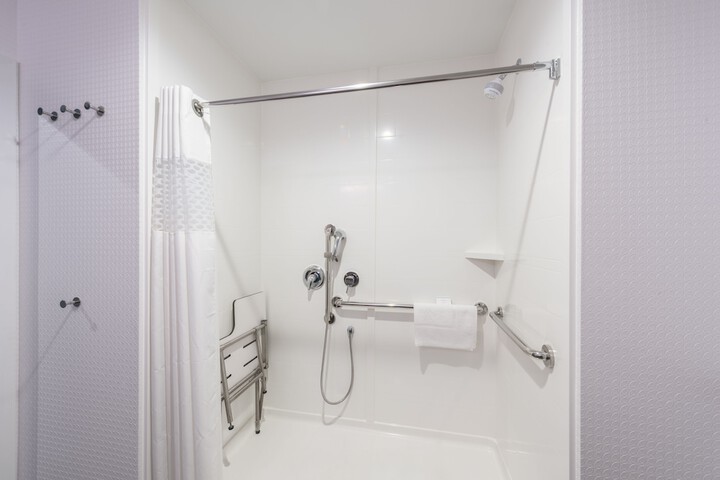 Room 18 of 39