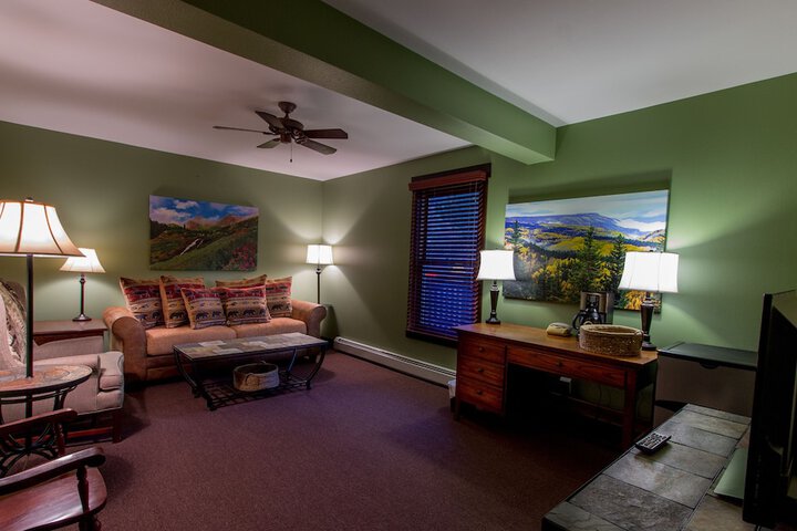 Marys Lake Lodge Mountain Resort and Condos