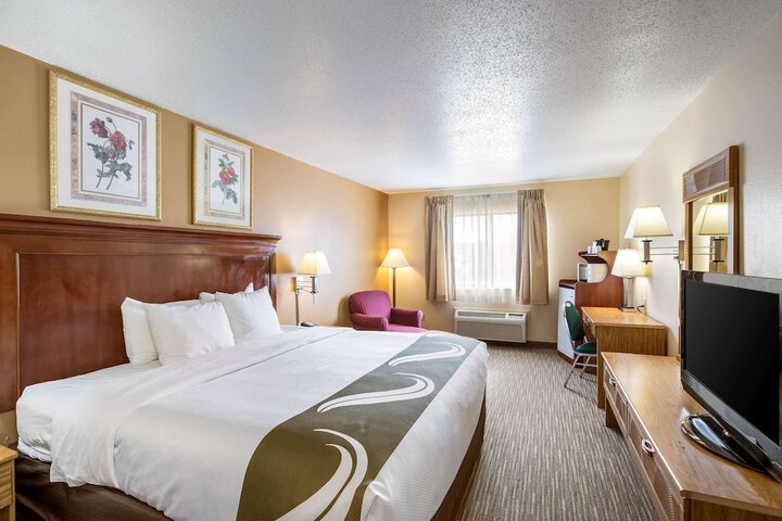 Room 20 of 33