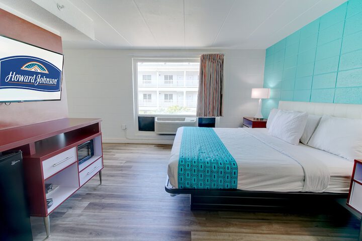 Howard Johnson by Wyndham Virginia Beach at the Beach