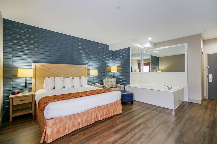 Room 34 of 51