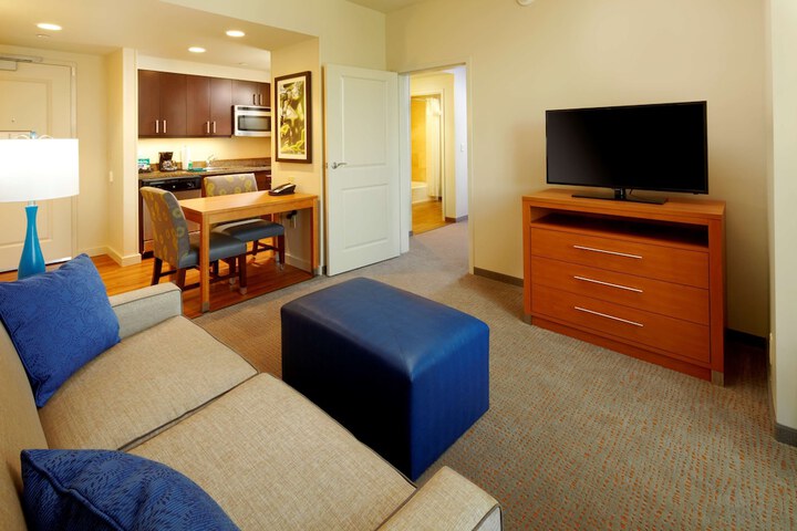 Room 16 of 32