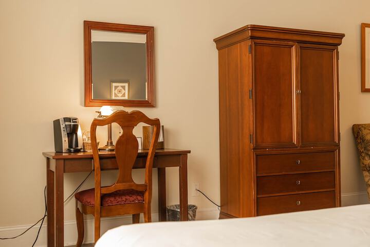 Room 57 of 77