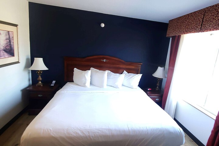 Room 30 of 47