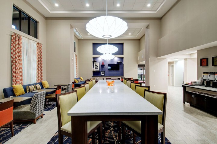 Hotel Interior 12 of 42