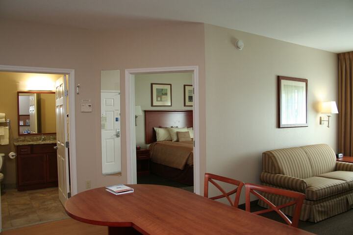 Room 18 of 21