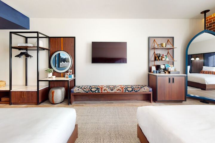Room 30 of 57