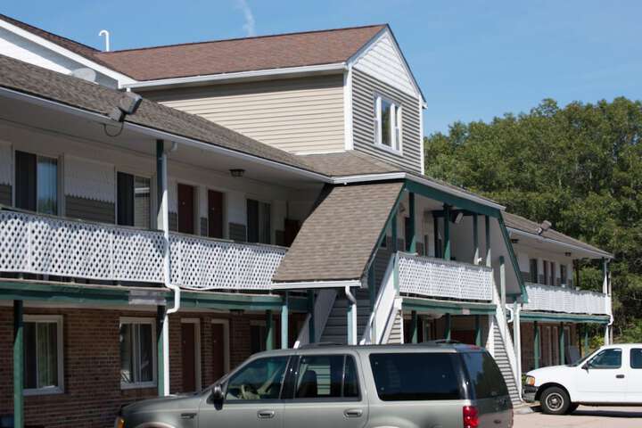 Budget Inn North Stonington on 593 Providence NE London Turnpike in ...