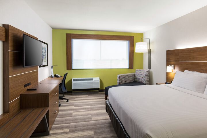 Room 13 of 21