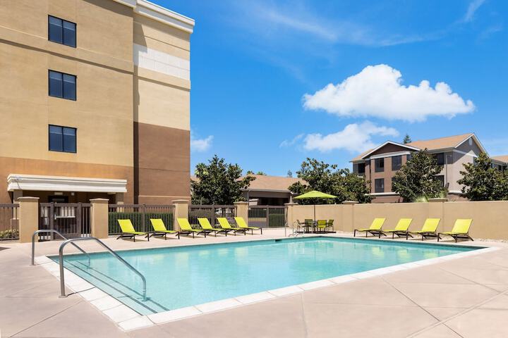 Pool 4 of 49