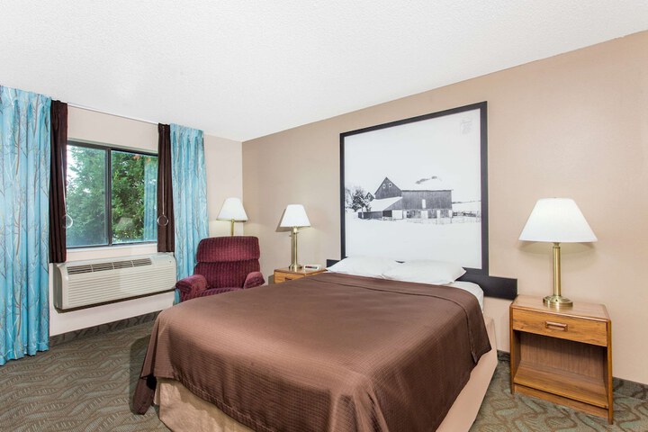 Room 18 of 32