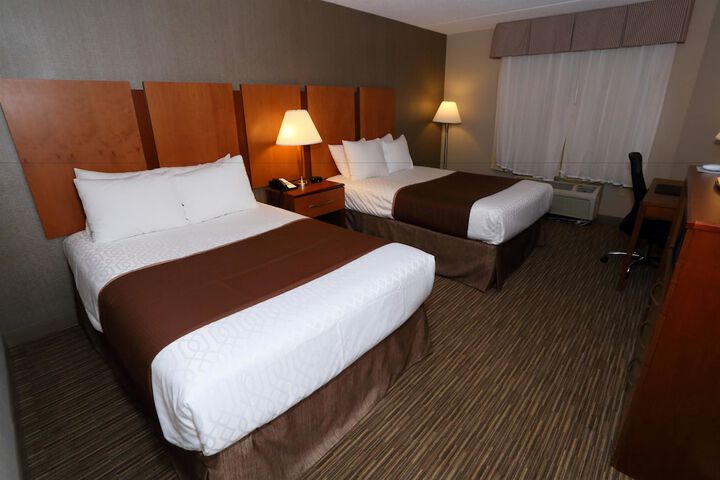 Room 8 of 25