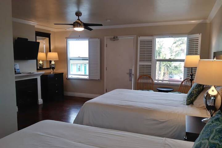 Room 52 of 65