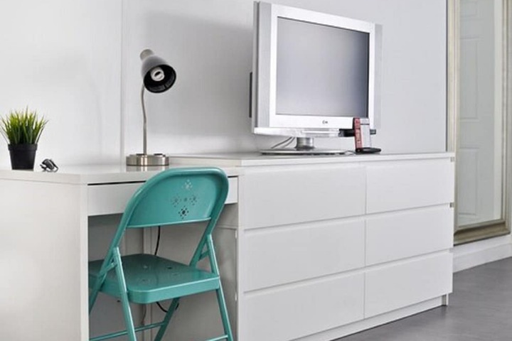 Room 53 of 70