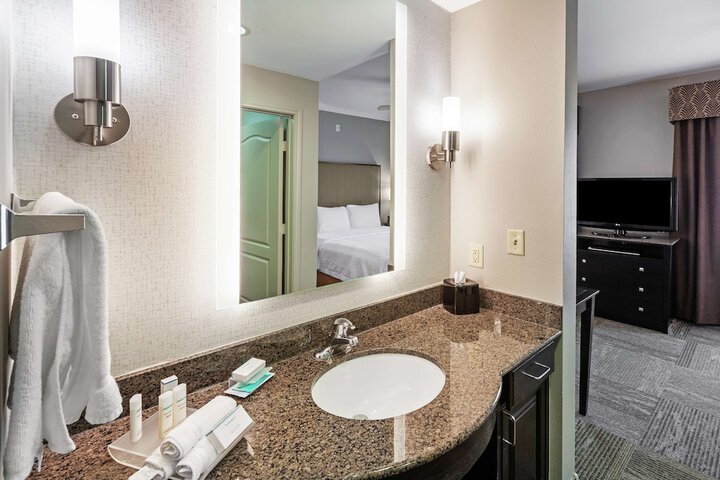 Room 19 of 48