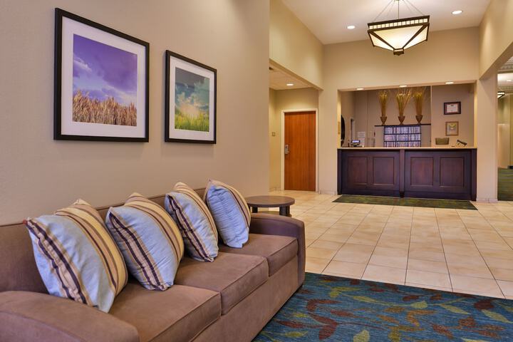 Hotel 10 of 61