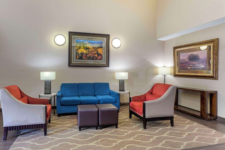 Hotel Interior 7 of 31