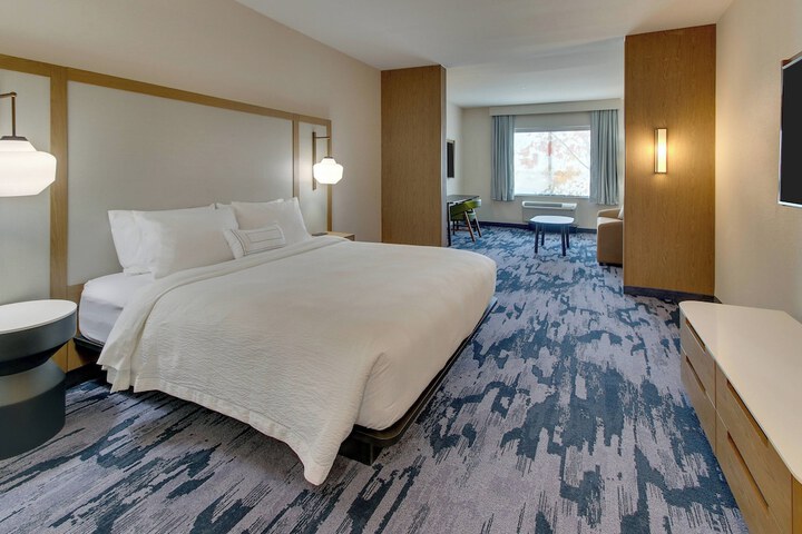 Room 21 of 33