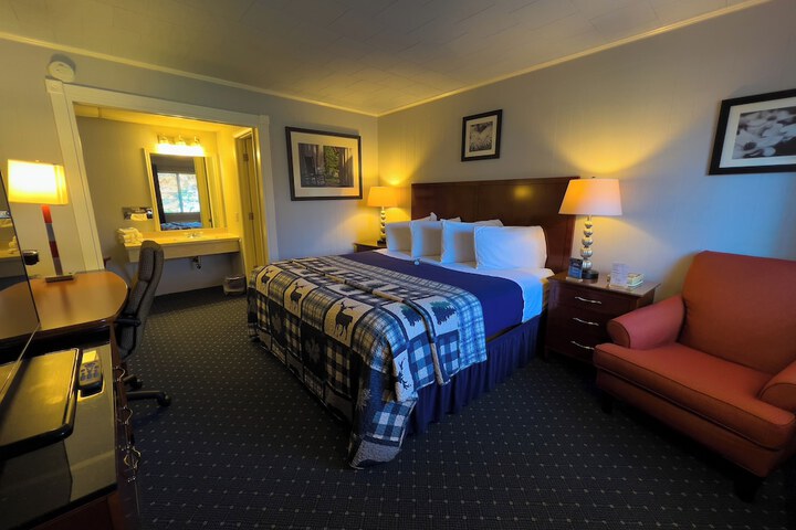 Room 43 of 81