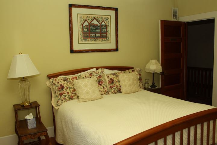 Room 21 of 32