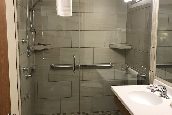Room 80 of 157