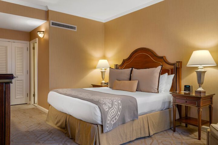 Room 114 of 200