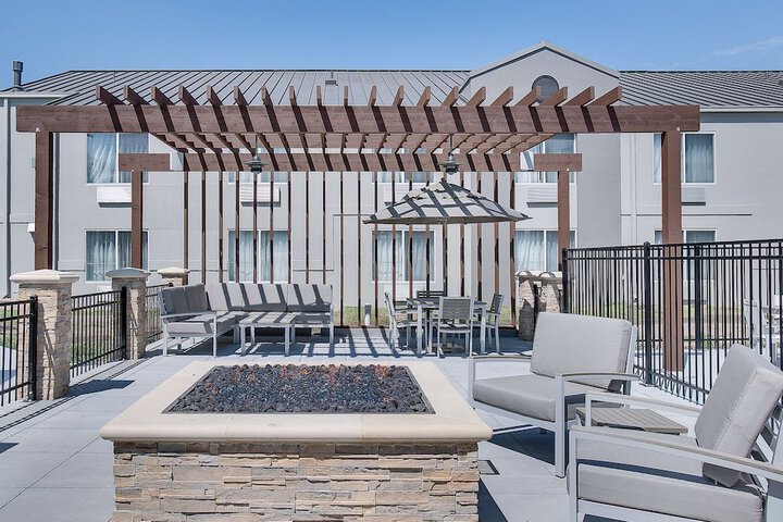 Terrace/Patio 31 of 38