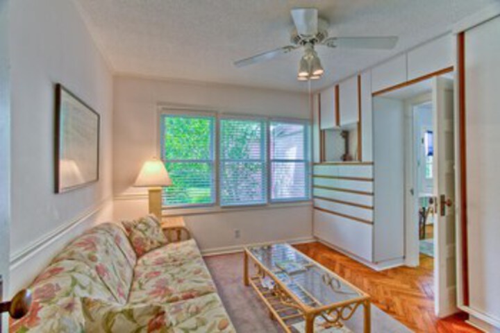 1 East Beach Causeway by Hodnett Cooper