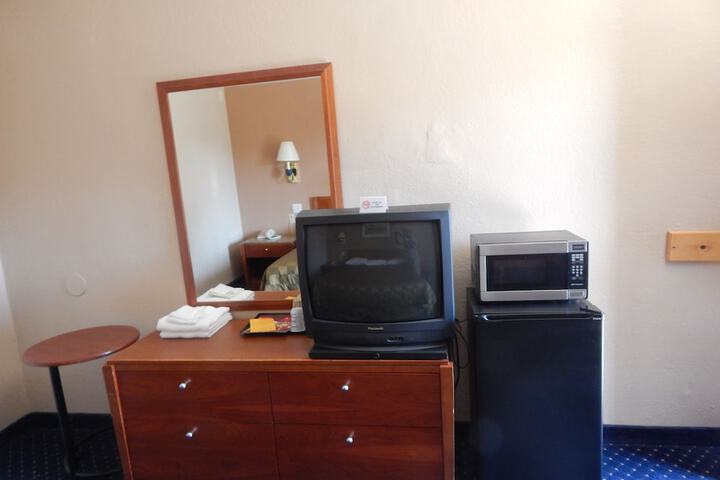 Room 9 of 34