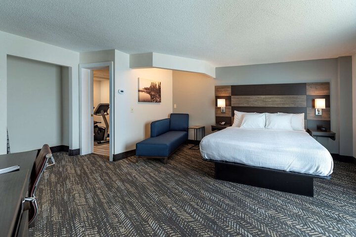Room 35 of 49