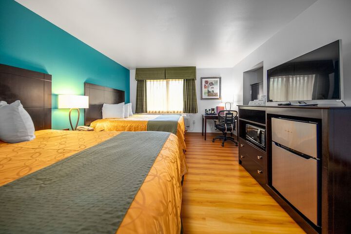 Room 6 of 43