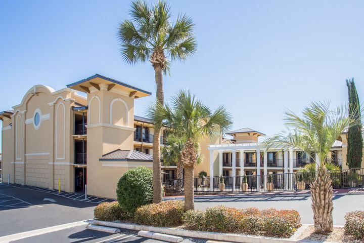 Hotel 2 of 44