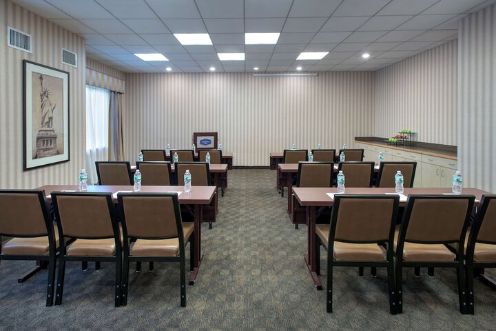 Hampton Inn NY-JFK