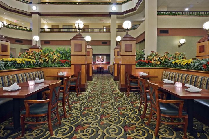 Embassy Suites by Hilton Lexington / UK Coldstream