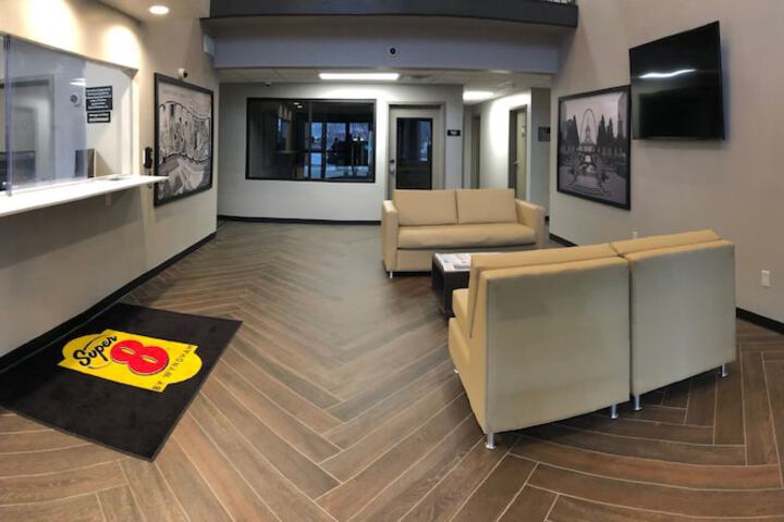 Business Center 33 of 33